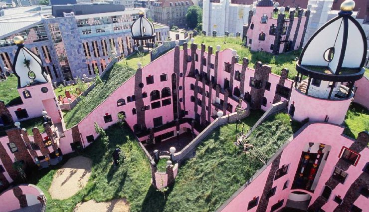 pink destinations around the world,pink travel spots,jaipur pink city,keukenhof tulip gardens,lake hillier pink lake,riomaggiore cinque terre,hitachi seaside park,craigievar castle,tân Định church,hundertwasser green citadel,pink tourist attractions