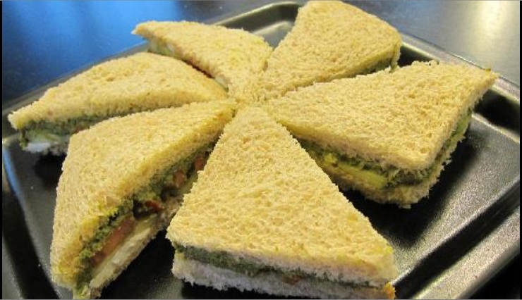 sandwiches,5 minute recipe,bread pizza,makhan sandwich,curd sandwich,bhelpuri,monaco chat,fruit chat,mathri chat,shakes,smothies