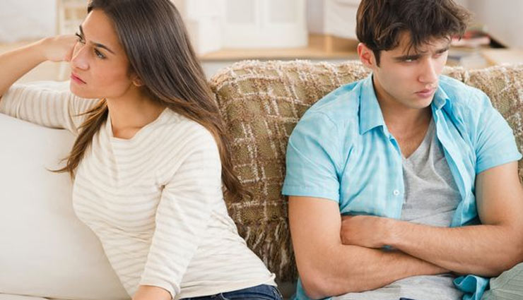 पत्नियों की इन आदतों से परेशान रहते हैं पति , रिश्तों में आती हैं दूरियां wives habits,husband habits,husband doesnt likes wife habits,relationship tips,relationship,husband wife relations