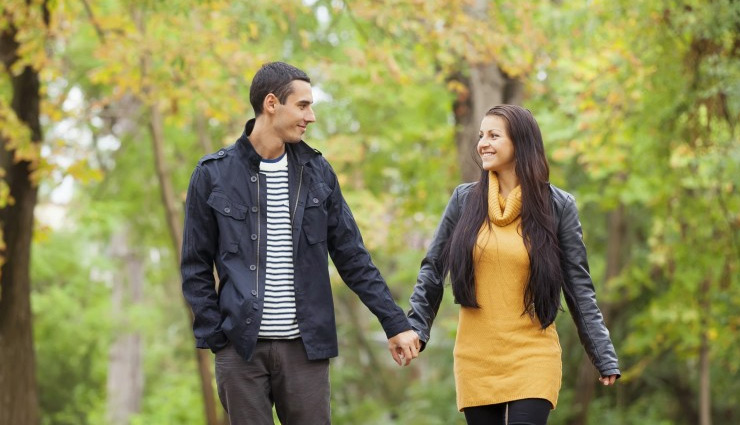 कही आपके पति आपसे झूठ तो नही बोल रहे, इन ट्रिक्स की मदद से करें पता husband lies,couples tips