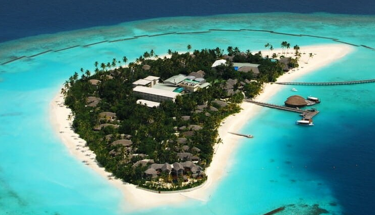 maldives,amazing places to visit,travel destinations,must-visit locations,paradise islands,tropical getaways,beach vacations,maldivian attractions,top tourist spots,stunning landscapes,breathtaking beaches,underwater beauty,diving spots,snorkeling destinations,luxury resorts,romantic escapes,cultural experiences,adventure activities,island hopping,maldives travel guide,vacation ideas