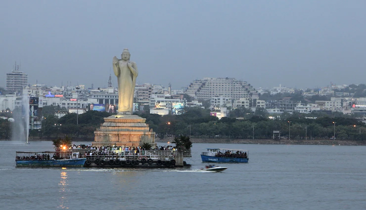 places to do skydiving,holidays,travel,tourism