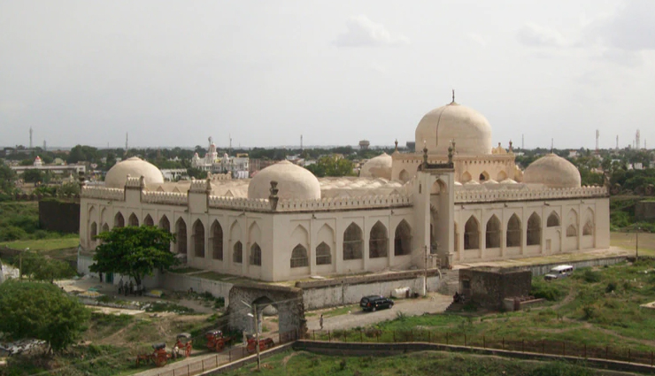 weekend getaways near hyderabad,hyderabad,places to visit near hyderabad,warangal,bidar,nizamabad,gulbarga,bijapur,raichur