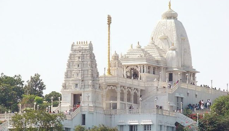 hyderabad,tourist attraction in hyderabad,places to visit in hyderabad,charminar,golconda fort,ramoji film city,hussain sagar lake,birla mandir,jala vihar