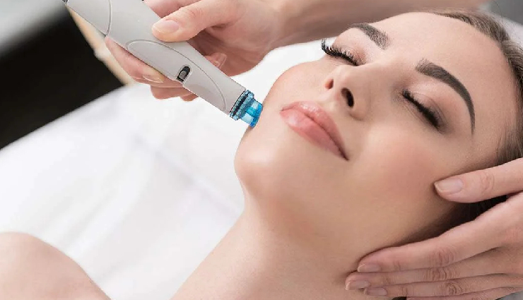 hydrafacial benefits,skin rejuvenation with hydrafacial,deep cleansing facial benefits,exfoliation benefits for skin,hydration benefits of hydrafacial,improved skin tone with hydrafacial,reduction of fine lines and wrinkles,brightening effects of hydrafacial,hyperpigmentation reduction,non-invasive facial treatment,customizable skincare solutions,hydrafacial for radiant skin,immediate skincare results,hydrafacial for all skin types,advanced facial treatment benefits