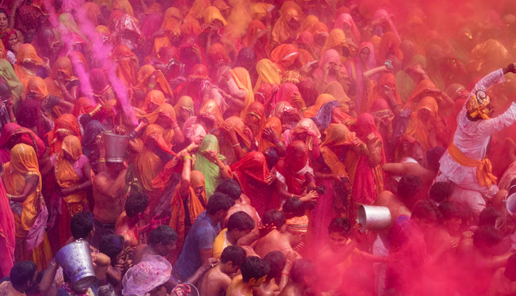 holi hydration tips,how to stay hydrated during holi,drinking water tips for holi,stay hydrated holi festival,hydration tips for festivals,avoid dehydration holi,best drinks for holi,healthy hydration during holi,holi skin care hydration,summer festival hydration tips,keep body hydrated holi,electrolyte balance holi,water intake holi festival,prevent dehydration holi,holi health tips