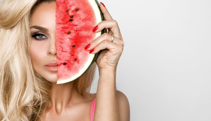 water melon,water melon benefits,water melon for beauty,water melon hydrates skin,water melon tones skin and fights signs of ageing,water melon prevents excessive oil secretion,water lemon prevents hair loss,water melon promotes hair growth,beauty,beauty tips,beauty news,beauty benefits