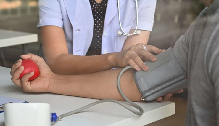 6 Foods That Helps To Control Hypertension