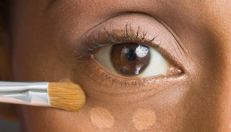 क्या मेकअप के दौरान आपकी आंखों से आता हैं पानी, रखें इन बातों का ध्यान eye makeup,eye makeup tips,things to keep in mind during eye makeup,beauty tips