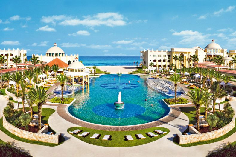 breathtaking resorts in the world,resorts,most beautiful resorts,kurumba maldives,vihamanafushi,maldives,le blanc spa resort,cancun,mexico,excellence playa mujeres,playa mujeres,mexico,voyage belek golf & spa,belek,turkey,iberostar grand hotel paraiso,playa paraiso,mexico