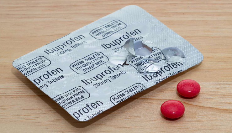concussion treatment,home remedies for concussions,treating concussions at home,concussion recovery tips,symptoms of concussion,natural remedies for concussion,concussion first aid,healing from concussion,managing concussion symptoms,concussion rest guidelines,concussion pain relief,ice packs for concussion,over-the-counter pain relief for concussion,hydration for concussion recovery,nutrition for brain injury recovery,sleep and concussion recovery,avoiding strenuous activities with concussion,monitoring concussion symptoms,gradual return to activities post-concussion,medical advice for concussion recovery