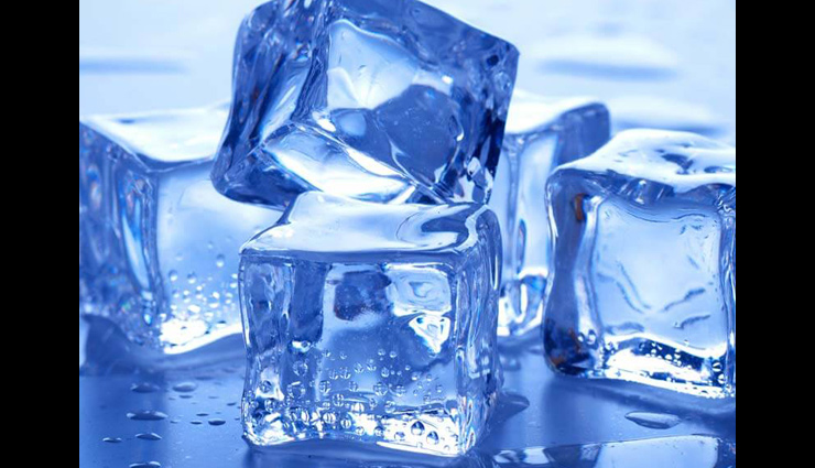 आपकी त्वचा की रंगत निखार सकती है आइसक्यूब, जानें किस तरह ले इसे काम में 