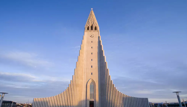 iceland,places to visit in iceland,hallgrimskirkja,dyrholaey,ice caves in vatnajokull glacier,catch the kaleidoscope of colors in the northern lights