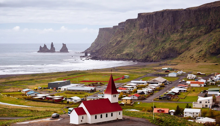 countries do not have any army of their own,holidays,travel