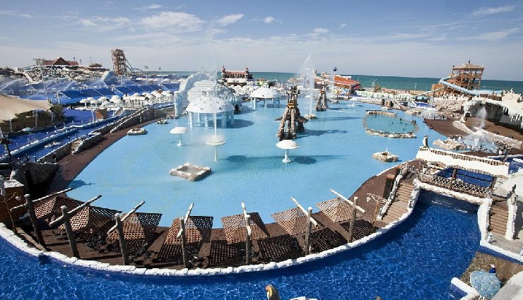 dubai waterparks,famous waterparks in dubai,best waterparks dubai,aquaventure waterpark dubai,wild wadi waterpark,yas waterworld attractions,legoland waterpark dubai,laguna waterpark dubai,dubai family-friendly waterparks,dubai water fun activities.