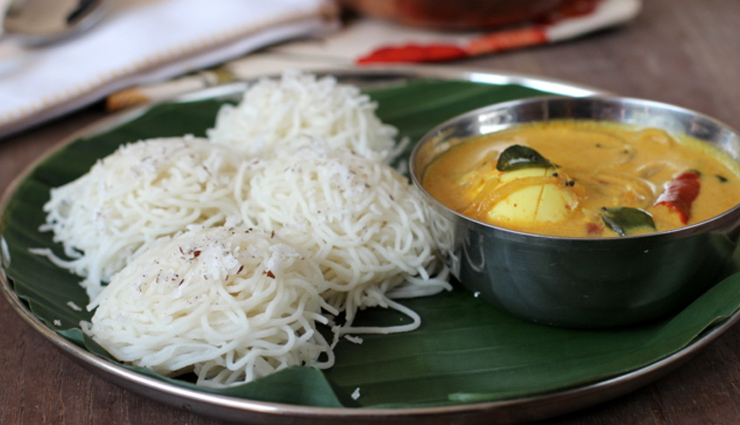 अपने खानपान के लिए दुनियाभर में पहचाना जाता हैं केरल, जानें यहां के लोकप्रिय व्यंजन best kerala food to enjoy,kerala cuisine delights,famous kerala dishes,kerala food tourism,tourist places in kerala,kerala culinary delights,authentic kerala cuisine,kerala foodie experiences,top kerala food destinations,kerala traditional dishes,kerala gastronomy,kerala food culture,kerala food specialties,must-try kerala dishes,kerala culinary heritage,exotic kerala flavors,kerala cuisine exploration,kerala food festivals,kerala gourmet delights,kerala culinary journey