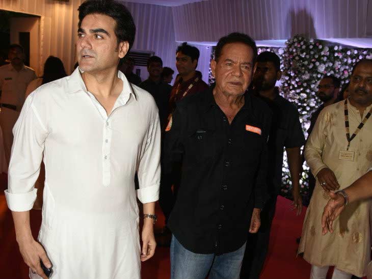 Salman Khan,baba siddiqui iftaar party,bollywood,ramdan,ramdan 2018,ramzan