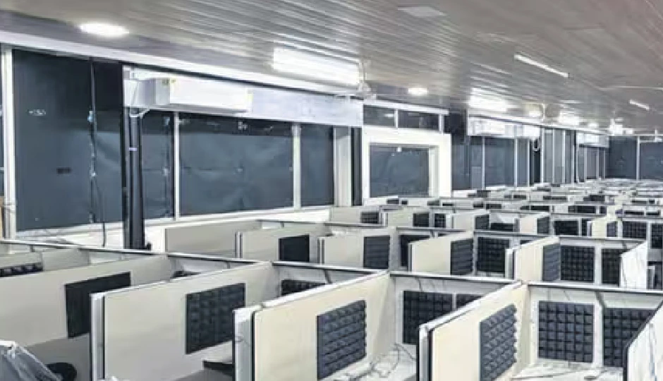 महाराष्ट्र: इगतपुरी में CBI की बड़ी कार्रवाई — फर्जी कॉल सेंटर से 1.2 करोड़ नकद, 44 लैपटॉप और 71 मोबाइल बरामद