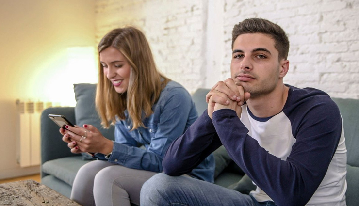 Tips To Ignore Someone To Get Their Attention
