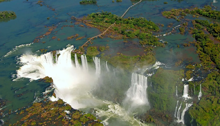 best tourist spots brazil,top attractions in brazil,unmissable places in brazil,brazil travel bucket list,iconic landmarks brazil,famous tourist destinations brazil,cultural marvels of brazil,natural wonders brazil,historical sites brazil,brazil vacation highlights