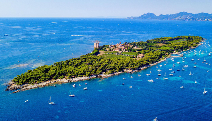 फिल्म महोत्सव के साथ-साथ अपनी प्राकृतिक सुन्दरता के लिए भी प्रसिद्ध है कांस, कुछ दर्शनीय जगह cannes tourist places,french riviera attractions,top tourist spots in cannes,best places to visit in french riviera,cannes sightseeing,beaches in cannes,cultural heritage of french riviera,landmarks in cannes,popular tourist destinations in french riviera,explore cannes and french riviera