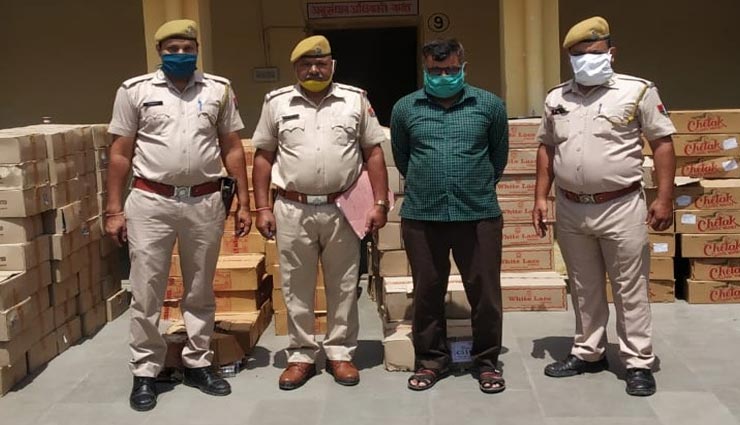 कोटा : किराए के मकान में बेधड़क बेच रहा था अवैध रूप से देशी शराब, पकड़ा गया आबकारी विभाग का सिपाही