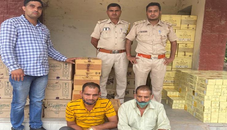 धौलपुर : स्कूल बस में हरियाणा से गुजरात लाई जा रही थी 20 लाख की शराब, दो तस्कर गिरफ्तार 
