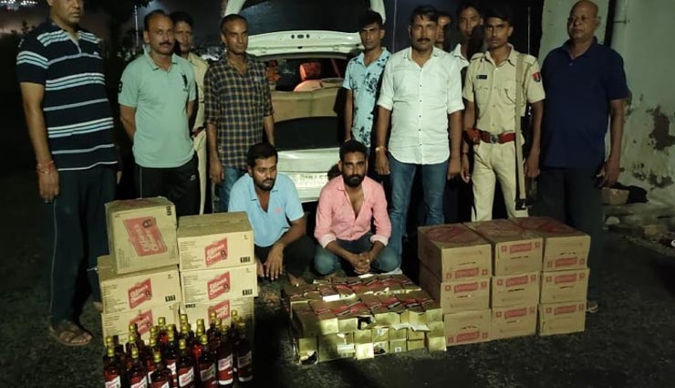 उदयपुर : अवैध शराब के खिलाफ मिली पुलिस को बड़ी कामयाबी, अहमदाबाद पहुंचाई जा रही थी अलग-अलग ब्रांड की 24 पेटियां