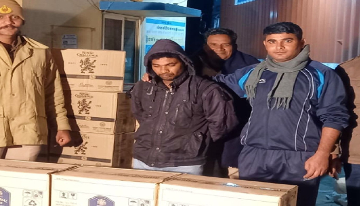 उदयपुर : AC की आड़ में ले जा रहे थे 30 लाख की अवैध शराब, नाकाबंदी के दौरान पुलिस ने जब्त किया कंटेनर