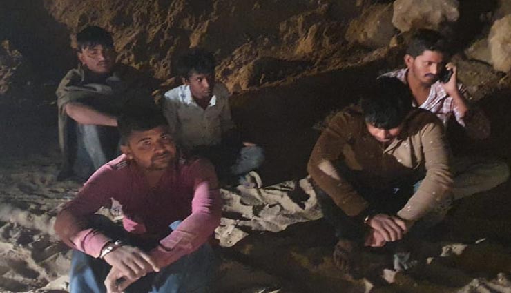 नागौर : अवैध बजरी खनन मामले में पुलिस के हत्थे चढ़े 5 आरोपी, जब्त किए गए पांच वाहन