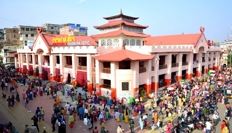 flea markets in india,best flea markets in india,famous flea markets,chor bazaar mumbai,sarojini nagar market delhi,johari bazaar jaipur,shopping in india,affordable markets in india,traditional indian markets,flea markets for tourists,street shopping india,local crafts india,budget shopping india,unique shopping india,travel and shopping india