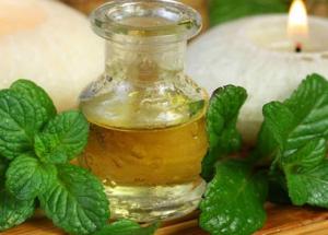 5 Ways To Add Beauty To Your Hair With Peppermint Oil