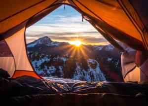 6 Must Keep Essentials for Camping Trip