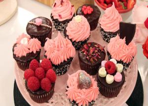 Valentines Special- Celebrate Love With Chocolate Sweetheart Cupcakes