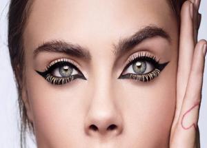 Valentines Special- 5 Best Color Mascara Brands You Can Use