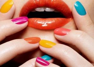 Flaunt Your Colorful Nails For Diwali With These Tips