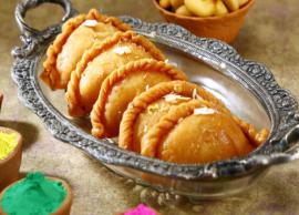 Holi Recipe - Delicious Gujiya For Your Guests