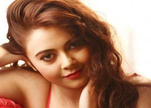 Have You Seen This Hot Photoshoot of Gopi Bahu??