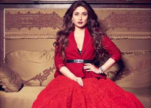 5 Bollywood Beauties Covered in Color of Love-Red
