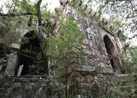 6 Haunted Places in Delhi That are Hard To Visit