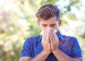 BEWARE! Holding Sneeze Can Cause Put You in Danger