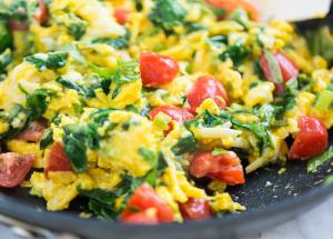Make Your Kids Lunch Delicious With Scrambled Vegetables
