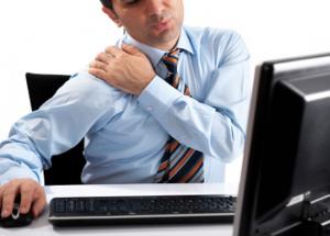 4 Exercises To Cure Shoulder Pain When in Office