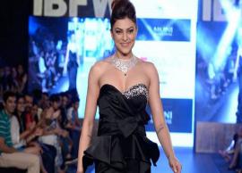 Fighting for who you are is not easy, says Sushmita Sen