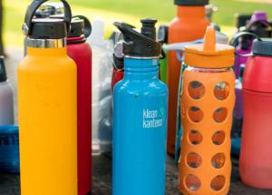 4 Easiest Ways To Clean Water Bottles