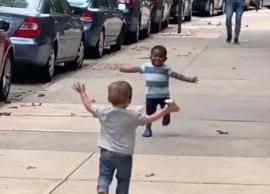 Video- New York toddlers running to hug each other on street goes viral