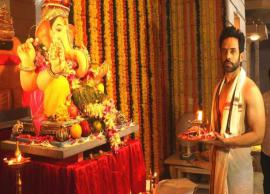Ganesh Chaturthi 2018- Tusshar Kapoor Welcomed Ganpati in a traditional dhoti avatar