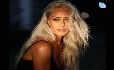 PICS Lisa Hayden Goes Super Hot For Top Model