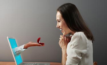 5 Online Dating Tips To Attract The Best