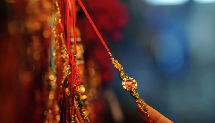 Rakhi 2018- 5 Tips To Impress Goddess Laxmi on Rakshabandhan
